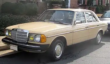 Mercedes-Benz W123 sedan (VS)