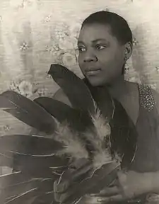 A cantaire estausunidense Bessie Smith, en una imachen de Carl Van Vechten (1936)