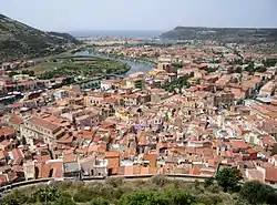 Anvista de Bosa dende o castiello de Malaspina