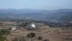 Anvista de Cal Nons, en o termin municipal de Sant Feliu Sasserra