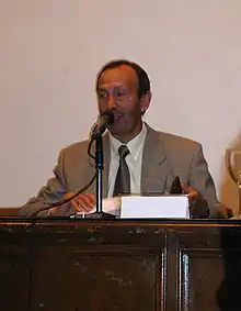 Chusé María Satué en a presentación de l'Academia de l'Aragonés en a Universidat de Zaragoza