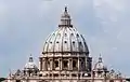 Cupula d'a Basilica de Sant Pero, disenyada por Michelangelo.