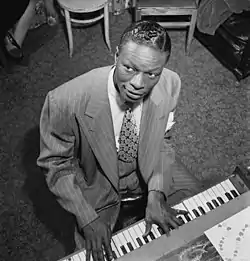 O cantaire estausunidense Nat King Cole, 1945