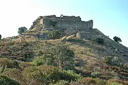 Anvista d'o castiello de Quermançó, en Vilajuïga