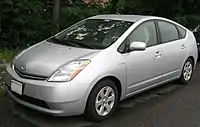 الجيل الثاني من Toyota Prius.