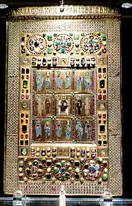 وعاء الذخائر المقدسة في ليمبورغ آن در لان، القرن العاشر.