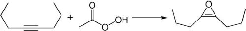 framelessSynthese eines Oxirenderivats aus 4-Octin und Peroxyessigsäure