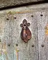 Detalle de picaporte na puerta d'una casa de Vallanca (Valencia).