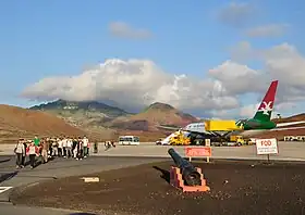 La Base Aérea de la Islla Ascensión, alcontrada na islla homónima.