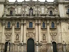 Fachada principal de la Catedral de Xaén realizada por Eufrasio López de Rojas.