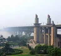 Ponte de Nankín, una ponte viga, completáu en 1968.