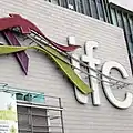 El logo del IFC na fachada Imaxe:Ifc