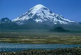 Sajama (6,542 m) el picu más altu en Bolivia (estrato volcán considerau estinguíu)