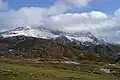 Peña Ubiña ente les nubes