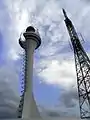 Torres de comunicaciones nel puexu Yelhiu, Taiwan.