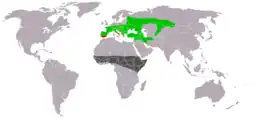 Distribución del curuxín:Colloráu: presente tol añu. Verde: área de cría. Gris: área d'ivernada.