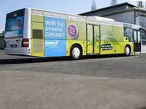 Stadtbus Neumarkt foliert zum Thema "es gibt KEINEN PLANet B"