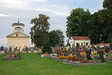 Friedhof mit den beiden Kapellen