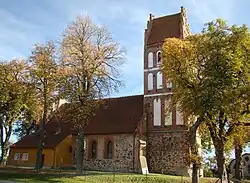 Die einst evangelische, jetzt katholische Kirche in Łankiejmy (Langheim)