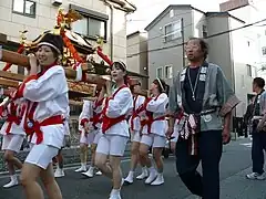 Frauen mikoshi