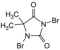 Strukturformel von 1,3-Dibrom-5,5-dimethylhydantoin