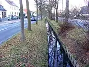 Mittelstreifen der Vahrer Straße mit Vahrer Fleet