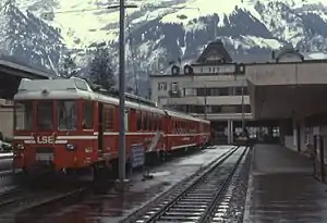 LSE BDeh 4/4 Nr. 4 mit Pendelzug im Bahnhof Engelberg