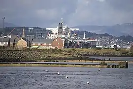 Blick über Port Glasgow mit den Hafenanlagen