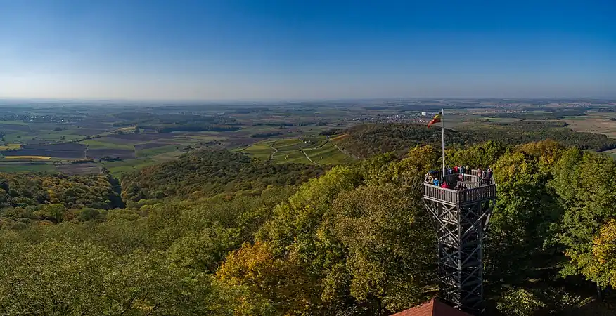 Blick vom alten Aussichtsturm in das Schweinfurter Becken