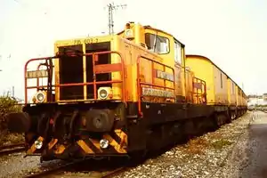 715 003 mit einem Speno-Schleifzug in München im Jahr 1983