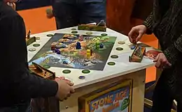 Das Spiel Stone Age Junior,gespielt bei der Spiel '17 in Essen.