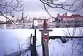 Notrufsäule und Wachturm in der Spree am Osthafen, 1987