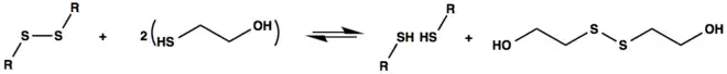 Reaktionsschema von 2-Mercaptoethanol mit der Disulfidbrücke zwischen Cysteinen eines Proteins.