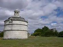 Taubenturm bei der Abtei von Montierneuf