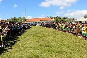 Eine der Schulen in der Aldeia Clau Halec