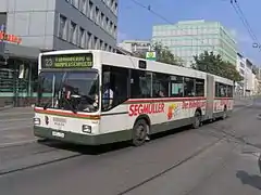 Ein Hochflurbus vom Typ MAN SG 242, 2005 am Hauptbahnhof