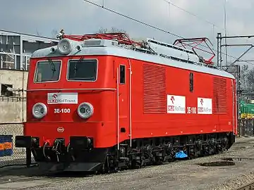 Bei Newag in Gliwice modernisierte Lokomotive 3E-100 von Orlen (2013)