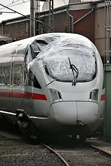 beschädigter Endwagen 4011 592, am 3. März 2008 in Köln