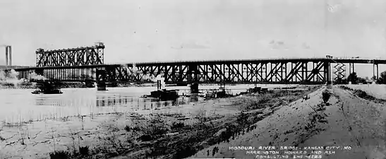 Die ASB Bridge kurz nach ihrer Fertigstellung Anfang 1912(Blick nach Westen; links Kansas City, rechts North Kansas City)