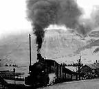 Von Appenzell kommender Zug mit einer HG 2/4 bei der Haltestelle Hirschberg