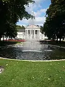 Lindenallee vor dem Neuen Kurhaus