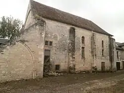 Der Kirchenrest der Abteikirche Beaugerais