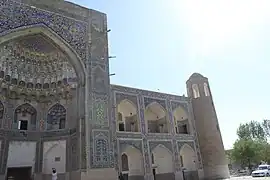 Abdullaziz-Khan-Madrasa