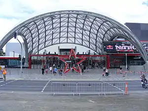 Der neue Eingangsbereich der Arena (2010)