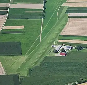 Flugplatz Backnang-Heiningen mit Hangars