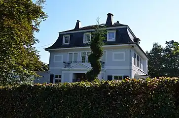 Klassizierende Villa