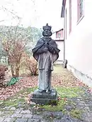 Nepomukstatue seitlich der Kirche