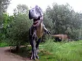 Allosaurus-Rekonstruktion im Dinopark in Fürth (Bayern)