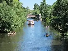 Alsterdampfer und Kanus im Goldbekkanal, Winterhude