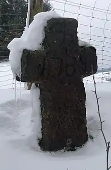 Kreuz etwa 250 Jahre alt am Aufstieg zum Berg